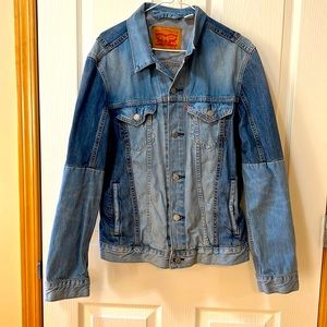 Levi’s denim block jean jacket size medium